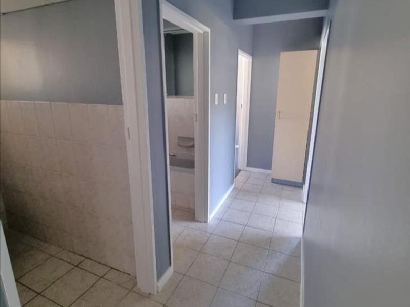 2 Bedroom Property for Sale in Oostersee Western Cape